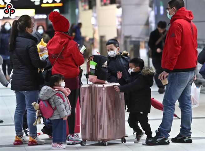 中央氣象局預報指出，31日、1月1日寒流影響，各地天氣寒冷。（報系資料照）