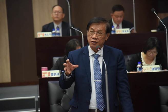 南投縣長林明溱強調元旦起會落實萊克多巴胺零檢出，他認為中央如認定食安自治條例罰則無效，將侵犯地方自治的精神。（南投縣政府提供／黃立杰南投傳真）