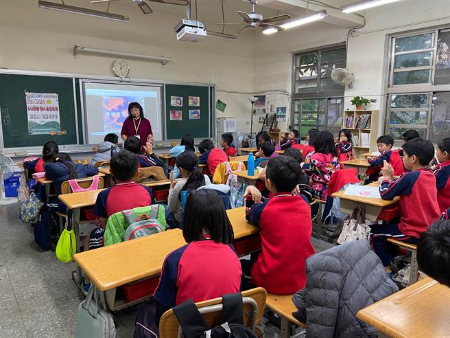 由家长组成的趣创者团体实验教育团体，在杨梅区推行实验教育4年来，已招收破百位学生，随着人数增多，原有授课空间逐渐不敷使用，地方期市府教育局能出手协助，协助续借公立学校的閒置空间。（趣创者团体实验教育团体提供／黄婉婷桃园报导）