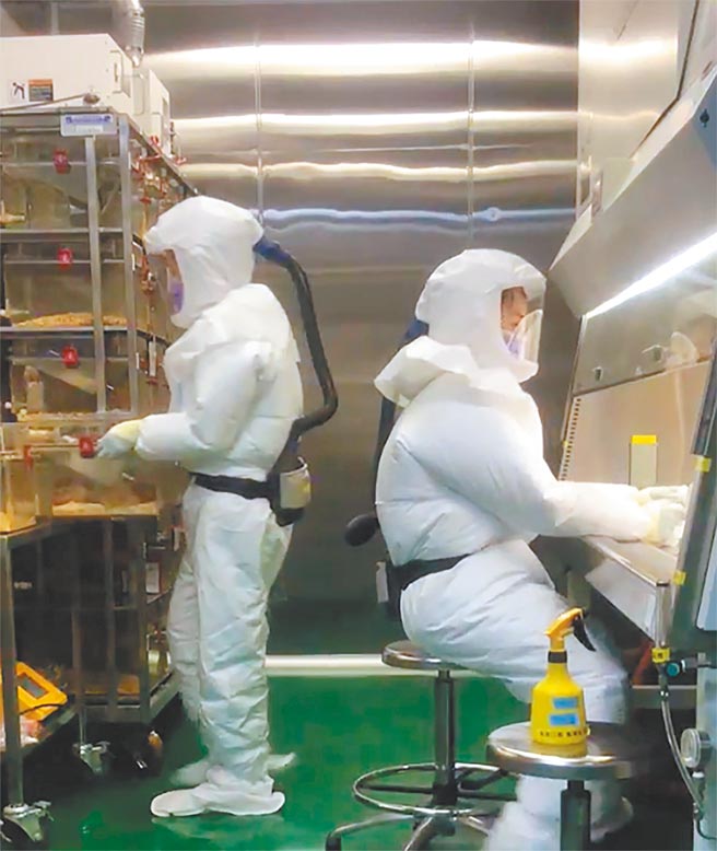 國內疫苗研發落後，業者除面臨資金不足問題，國內P3等級實驗室（見圖）數量不足，也讓業者相當困擾。（中央社）