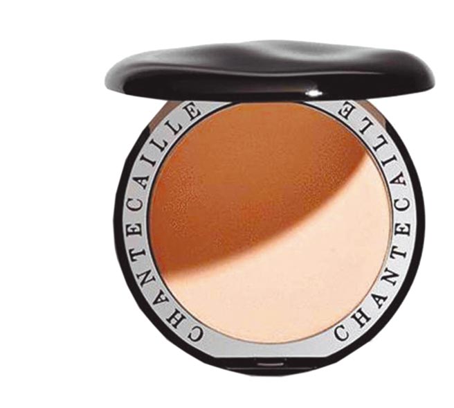 香緹卡HD高畫質修片蜜粉餅12g，3000元。（香緹卡提供）