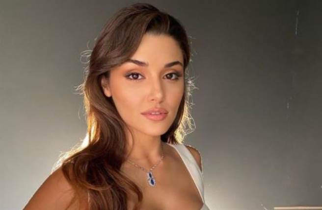 「Top Beauty World」近日公布2020年度全球百大美女排行榜，由27歲土耳其女星漢德埃塞（Hande Erçel）奪下今年的冠軍。（圖／IG@handemiyy）