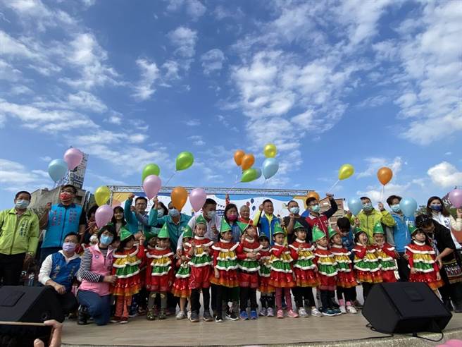 竹北市人口破20万人，竹北市公所26日举办庆祝活动。（庄旻静摄）