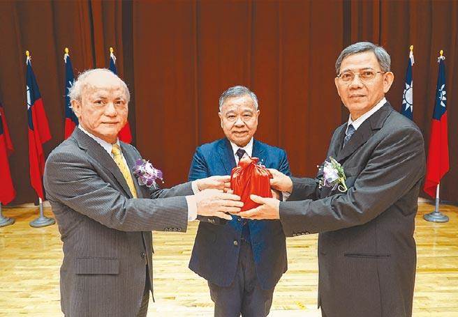 国民党批最高行院长人事案表示    民进党批：含血喷人。本报资料照