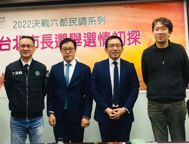 Chen Zhizhong chaired the press conference of the 2022 Liudu polls by the new Taiwan National Policy Think Tank.  (Photo / Obtained from Facebook of the New Taiwan National Policy Think Tank)