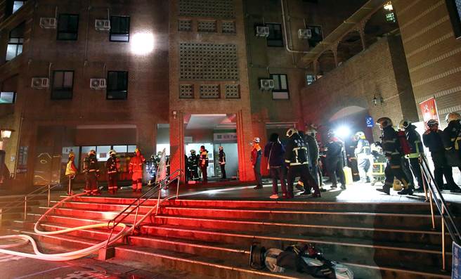 台大女一舍發生火警 。（趙雙傑攝）