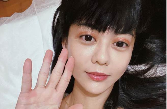 YouTuber 白痴公主以招牌无厘头和率真性格，拥超夯人气，（图／取材自白痴公主 Instagram）