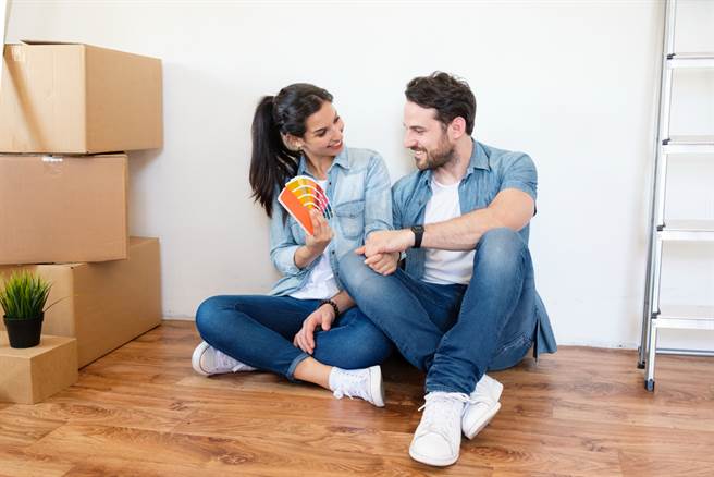 星座运势网站「星座巫师」分享，双子座、金牛座、水瓶座、处女座的男人最旺妻。（示意图／shutterstock）