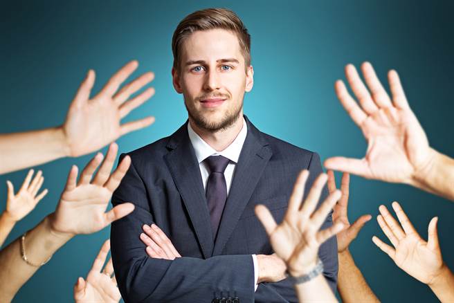 星座运势网站「星座巫师」分享，狮子座、天蝎座、处女座的人在职场上战斗力最强。（示意图／shutterstock）