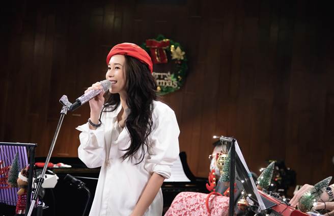 莫文蔚昨办线上演唱会。（莫家宝贝工作室提供）