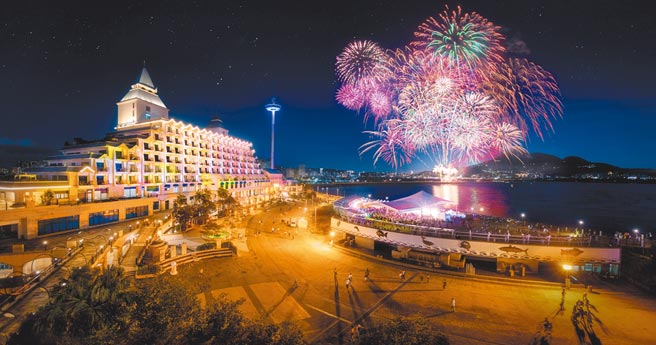 淡水福容饭店「奖」不完！2020年终结算获三奖肯定，表现亮眼。图／廖光华提供