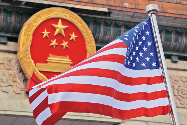 英国智库「经济和商业研究中心」（CEBR）26日发布年度报告宣称，中国大陆将于2028年超越美国，成为全球最大的经济体。（美联社）