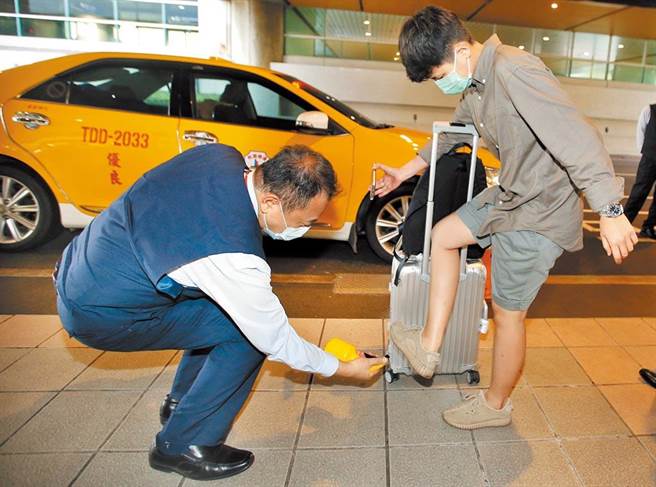 防疫車隊。（本報資料照／范揚光攝）