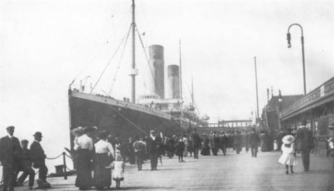 铁达尼号沈船造成1514人丧生。(图/翻摄自推特)