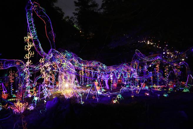 「2020龙崎光节－空山祭」试营运期间已涌入2.5万人次赏灯。（南市府提供／李宜杰台南传真）