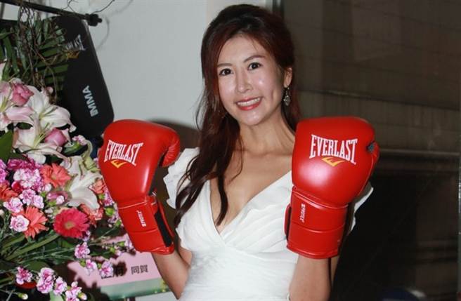 趙哲妤曾做過模特兒、主播、演員等。(圖／翻攝自東網)