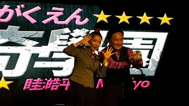 眭澔平（右）与Makiyo因罗霈颖报导开启合作契机。（吴维书摄）