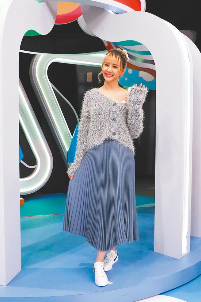 性感女神安心亞將以火辣的歌舞唱跳，在麗寶樂園跨年晚會中陪伴觀眾倒數、迎接2021。（中市府提供／林欣儀台中傳真）