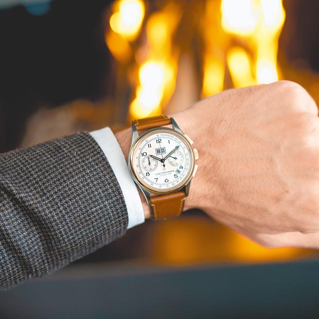 宝齐莱传承系列年历双盘计时码表（Heritage BiCompax Annual），既优雅绅士又兼具个性。（Carl F. Bucherer提供）