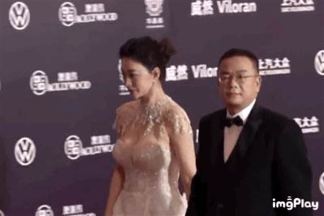 李小冉因为身材太好衝上热搜第一名。（图／翻摄自微博）