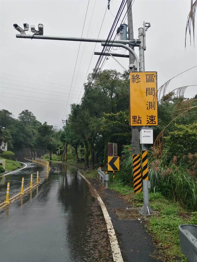 新北市交通大队今（29日）表示，新北市区间平均速率执法设备率先通过国家检测，为维护市民交通安全将持续执法、扩大办理。（新北市交大提供）