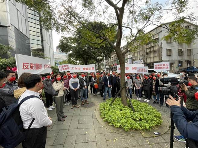 （LDT法案獨厚醫檢師，生醫發展受阻，呼籲分工合作共創雙贏。圖／業者提供）
