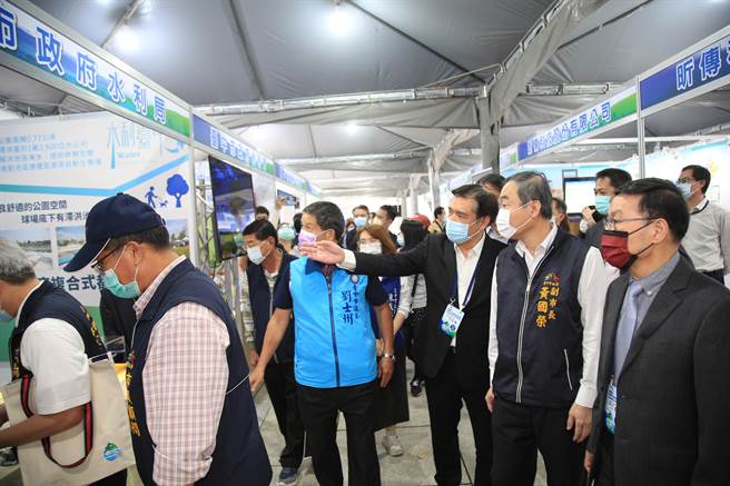 水利建设成果展分为六大主题，包括水环境、再生水、区域排水建设、污水下水道建设、防灾建设成果及水资中心暨环境教育。（卢金足摄）