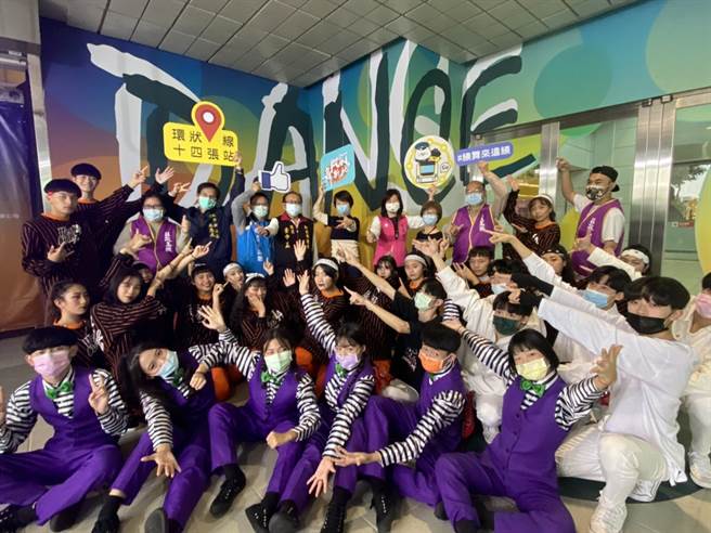 新北市文化局與台北捷運公司合作打造的環狀線捷運十四站街舞空間今（29日）正式開幕。（新北市文化局提供）