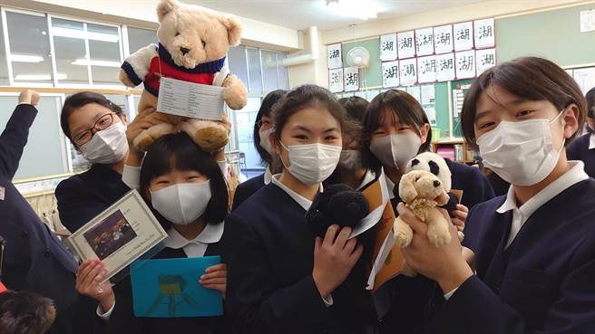 双方都会收到对方送来的礼物和信件。（嘉义市政府提供∕吕妍庭嘉义传真）