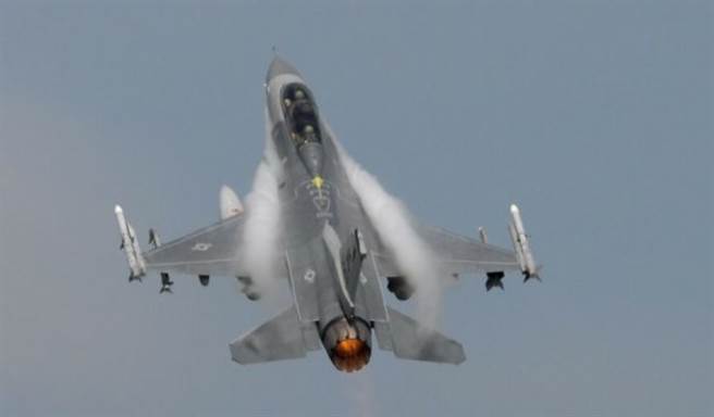 F-16问世40年，仍然在各方面表现优秀。(图/美国空军)