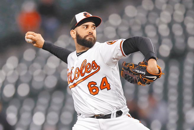 中信兄弟新洋投加百利去年曾是金莺队的球员。（美联社资料照片）