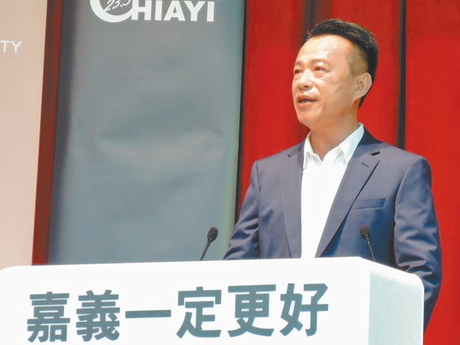 嘉义县长翁章梁强调会尽全力带领嘉义县朝向农业和工业并进的路上。（张毓翎摄）