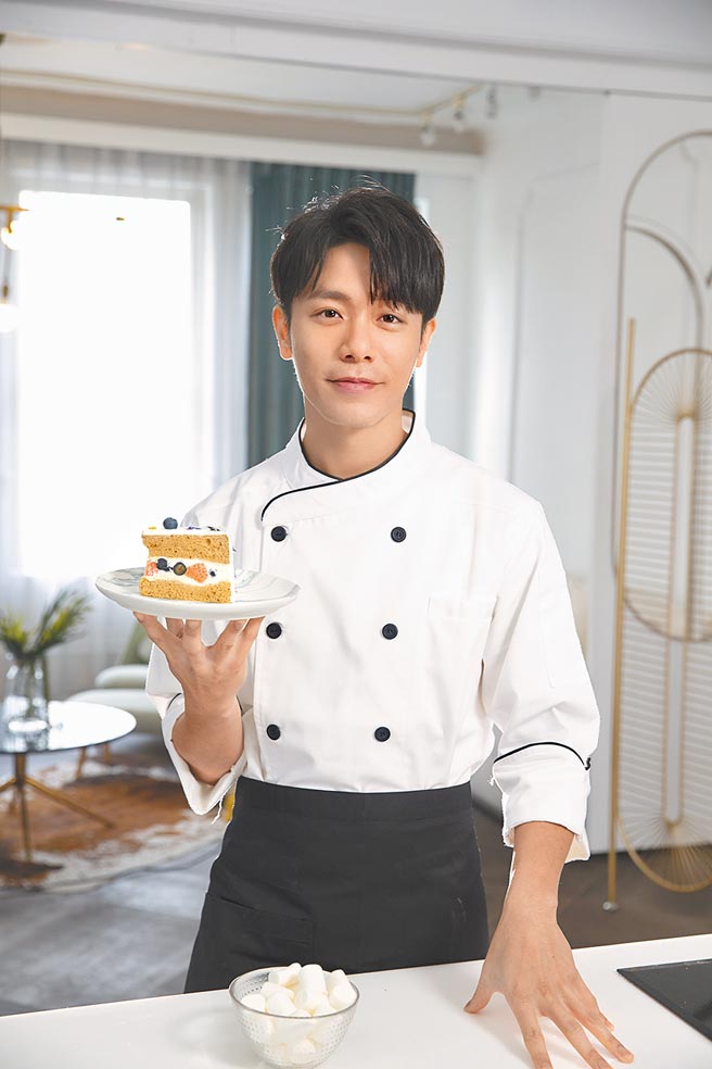 韦礼安化身蛋糕师傅拍MV。（耀声音乐提供）