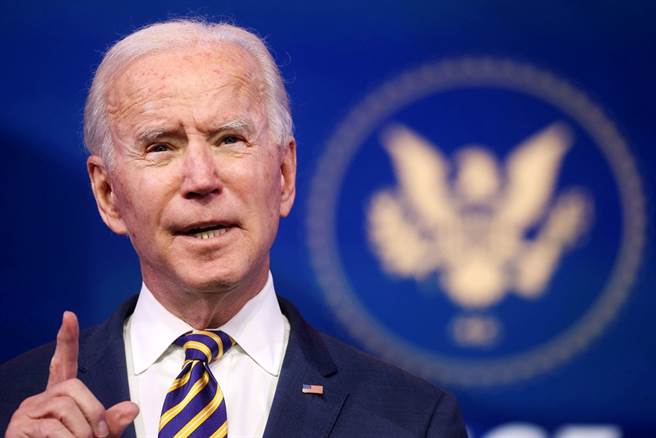 即将入主白宫的拜登再度口误，他29日在记者会上脱口称呼副手贺锦丽为「总统当选人」。（图／路透社）