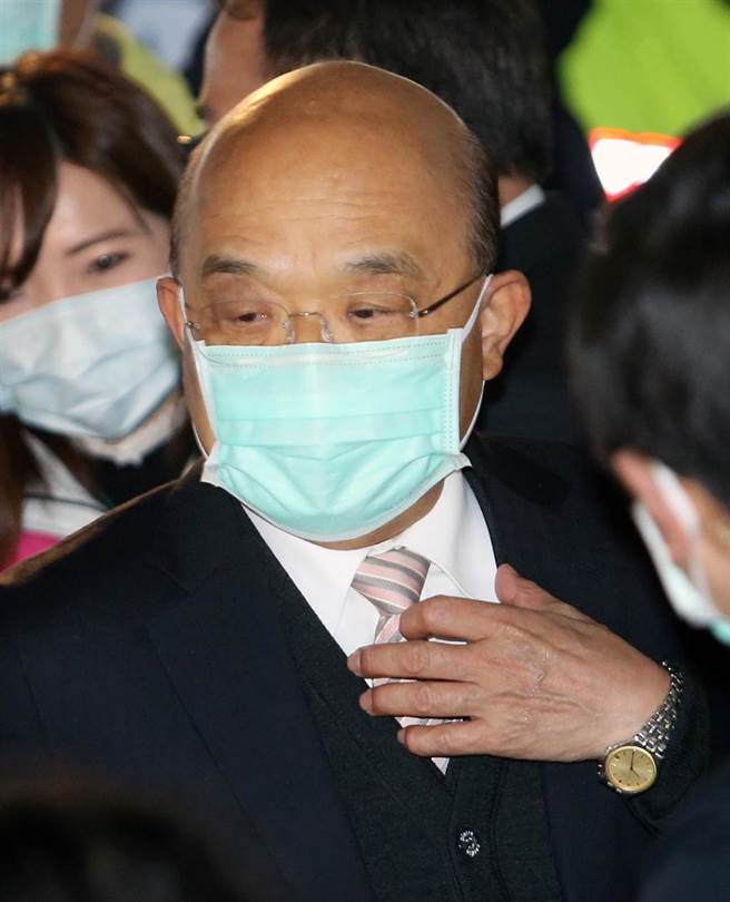 行政院长苏贞昌30日出席中和区警消社会住宅祈福动土典礼时表示，台湾是疫情期间少数经济正常的国家，盼国人肯定公务人员的努力。（范扬光摄）
