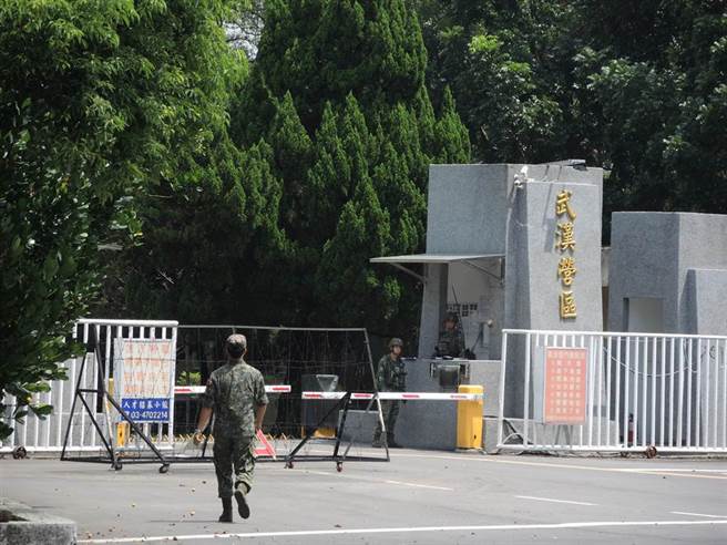 你几梯的?21岁特战兵打网咖没钱，抢61岁计程车司机，未料竟是老学长惨被KO躲草丛。(中时资料库)