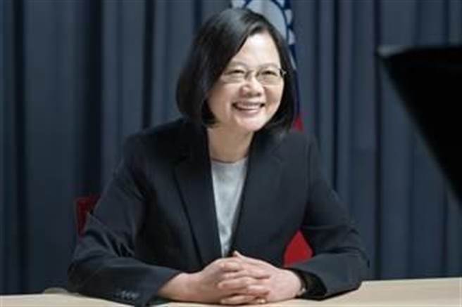 蔡英文感性談話，對人民連說四次「還好感謝有你們」。本報資料照