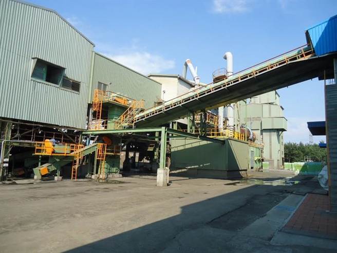 未来飞灰如果完全资源化，桃园市焚化炉所产生的渣与灰将可全数再利用，澈底解决飞灰问题，同时也秉除了觅地掩埋的需求。（姜霏翻摄）