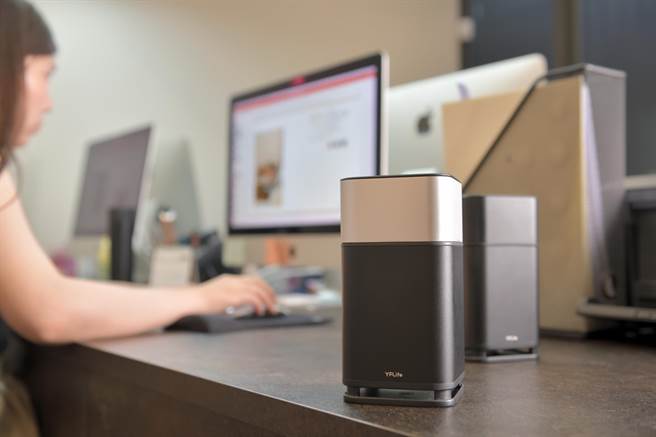 圆方生活新推出的AIR6集结「清净、抑菌、除臭、清新防霉」4大需求于一机。（圆方提供／陈育贤新竹传真）