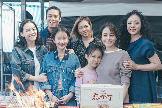 林嘉欣和庄凯勛主演《美国女孩》，林嘉欣首次挑战母亲角色。（传影互动提供）