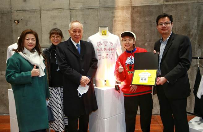 實踐大學設計學院攜手博楓科技，聯手打造「實踐 T ● 0 元創業」培育計畫，今(30)舉行啟動茶會。(陳信翰攝)