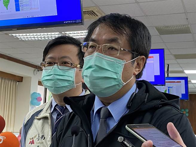 台南市長黃偉哲晚間宣布跨年晚會改為線上舉辦。（曹婷婷攝）