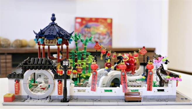  LEGO 2021新年盒组80107新春元宵灯会。（黄慧雯摄）
