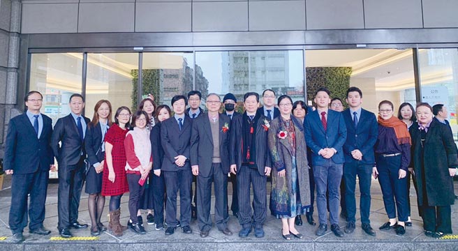 富裔实业由士林乔迁至信义区新址，旗下危老都更团队「老厝新里」在大同区又有新案开花结果。图／业者提供