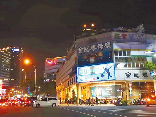 金芭黎「护国舞小姐」传出曾入高市府工作，但劳工局不愿证实。（柯宗纬摄）