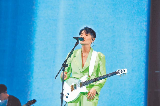 李荣浩将在浙江卫视「美好有你」跨年晚会演出。（资料照片）