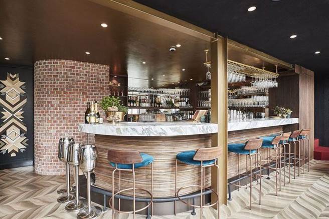 不知道带妹子去哪里装逼？OPIUM Champagne Bar 网美的香槟秘境（图／BEEN蜂报提供）