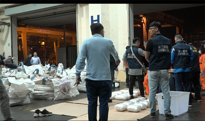 「岩鹽」變185公斤K他命，陸毒梟從巴基斯坦走私毒品遭攔截。(警方提供)