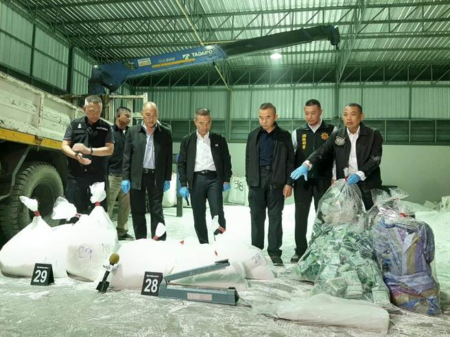 台泰警方跨国合作打击毒品犯罪，在泰国境内仓库查获K他命毛重208公斤。（柯宗纬翻摄）★中时新闻网关心您：保护自己、远离毒品！