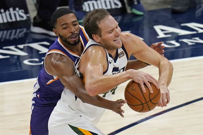 美國職籃西區鳳凰城太陽和猶他爵士將在本週五(1/1)上午10:00交手。（美聯社資料照）